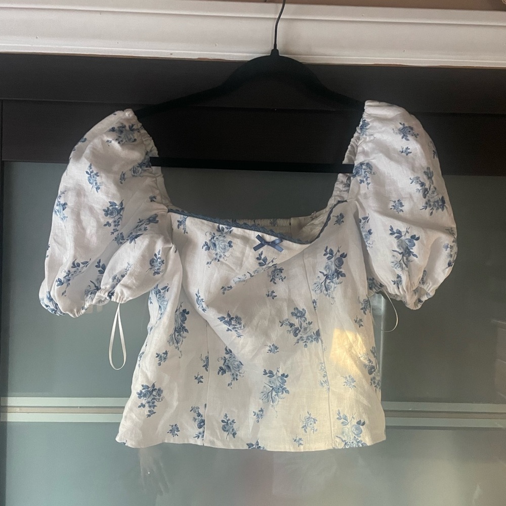 BNWT Reformation Floral Puff Sleeve Top - White and Blue